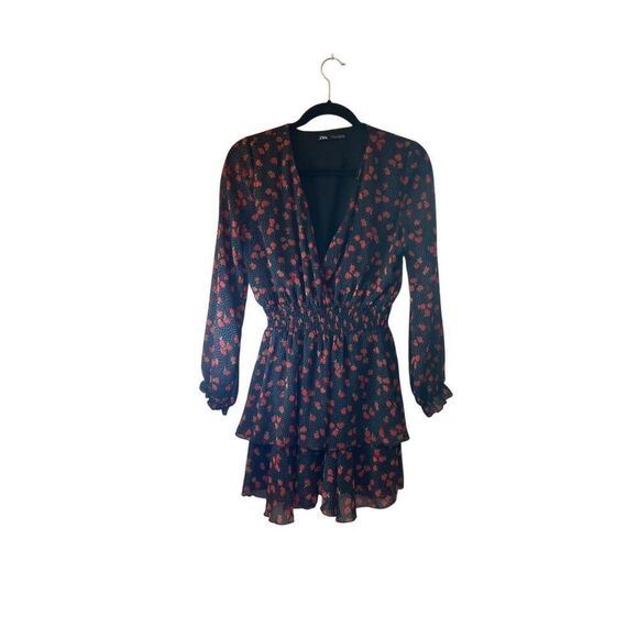 Zara women’s long sleeve black and red rose printed dress size small - Picture 3 of 5